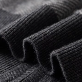 Komplektā no visaugstākās kvalitātes merino vilnas ar rakstu
